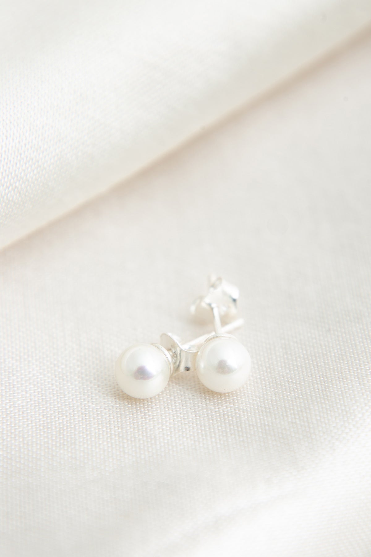 Wholesale Women's Pearl Design 925 Sterling Silver Earrings