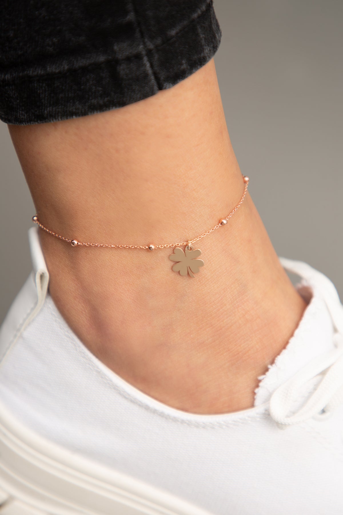 Wholesale Women's Clover Model with Ball Chain Detail 925 Sterling Silver Anklet