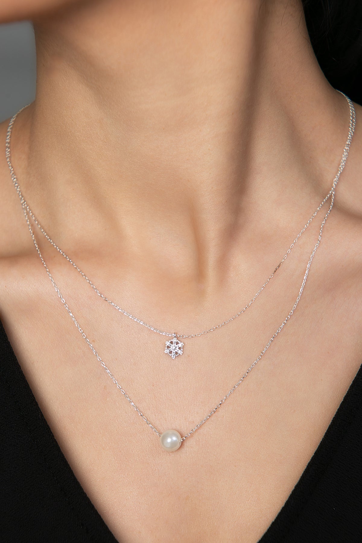 Wholesale Women's Snowflake and Pearl Detail with Lift Mechanism 925 Sterling Silver Necklace