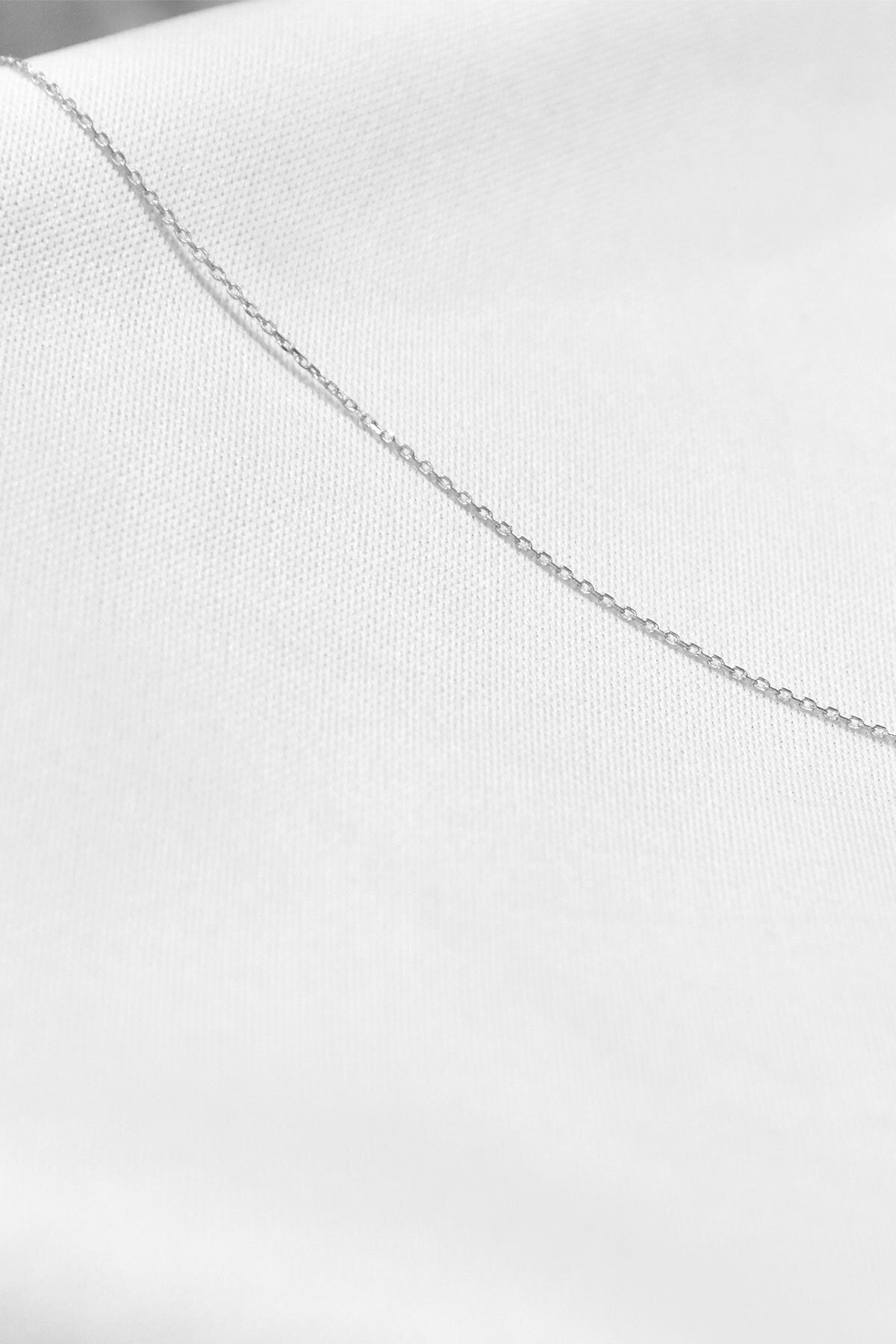 wholesale Women's Rhodium-Plated Force Chain Necklace in 925 Sterling Silver